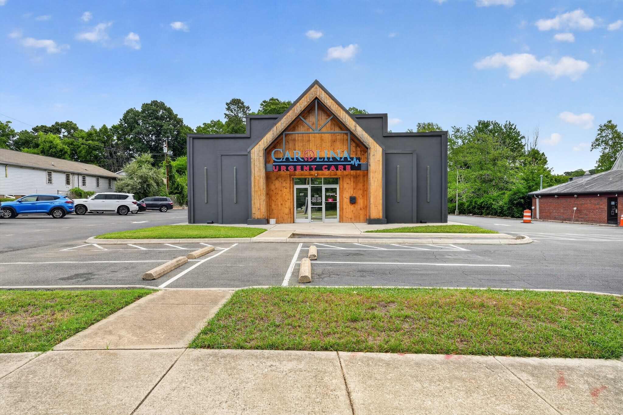 5234 N Roxboro Rd, Durham, NC à louer Photo de l’immeuble– Image 1 sur 26
