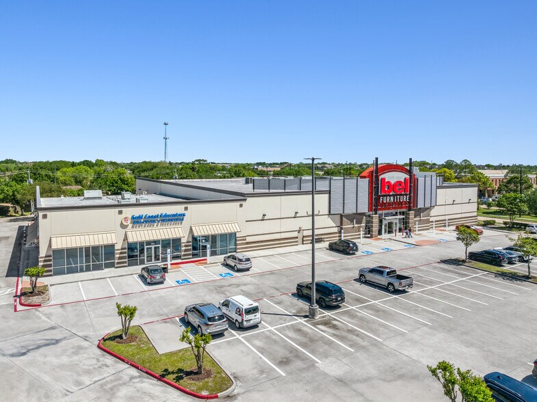 Fairway Center III portefeuille de 2 biens à vendre sur LoopNet.fr - Photo de l’immeuble – Image 2 sur 5