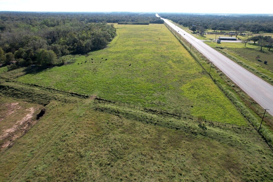 0 Hwy 35, Van Vleck, TX à vendre - Photo de l’immeuble – Image 2 sur 34
