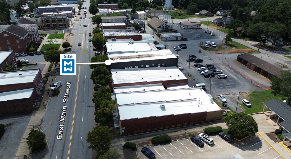 309 E Main St, Pickens, SC à louer - Photo de l’immeuble – Image 1 sur 6