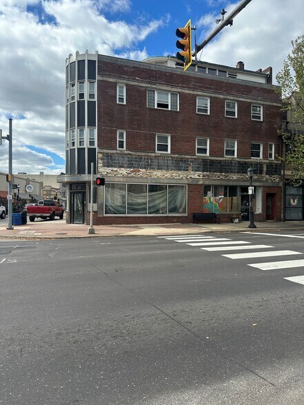 401 York Rd, Jenkintown, PA à louer - Photo de l’immeuble – Image 3 sur 4