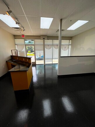 Plus de détails pour 11 Smokehouse Dr, Fredericksburg, VA - Local commercial à louer