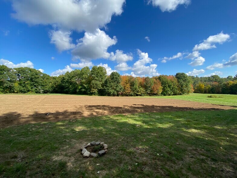8 Stark Rd, Derry, NH à vendre - Photo de l’immeuble – Image 2 sur 7