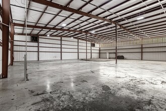 111 Industrial Blvd, Winter Haven, FL à louer Photo intérieure– Image 2 sur 10