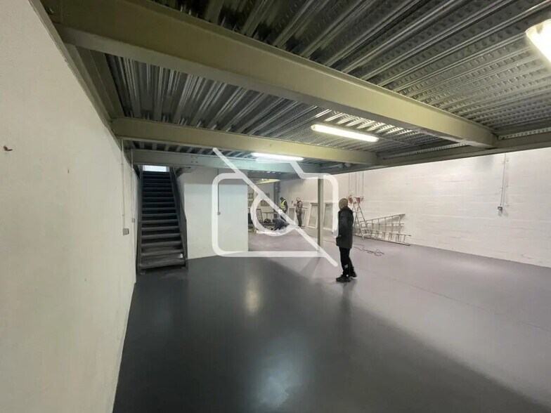 Industriel/Logistique dans Choisy-le-Roi à louer - Photo de l’immeuble – Image 3 sur 5