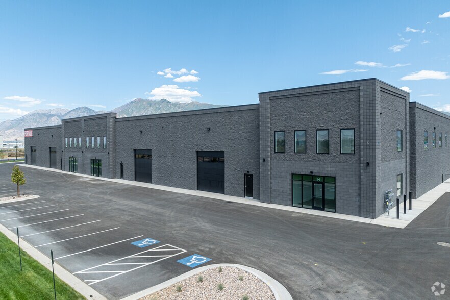 1564 250 W, Spanish Fork, UT à louer - Photo de l’immeuble – Image 1 sur 33