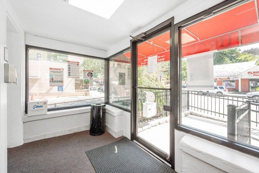 504 Gramatan Ave, Mount Vernon, NY à louer - Photo de l’immeuble – Image 3 sur 26