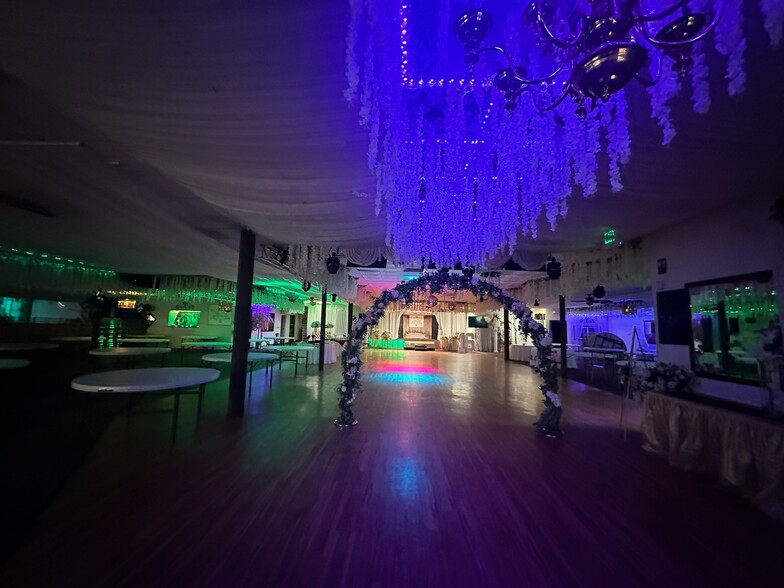 2200 W Alameda Ave, Denver, CO à louer - Photo intérieure – Image 2 sur 13