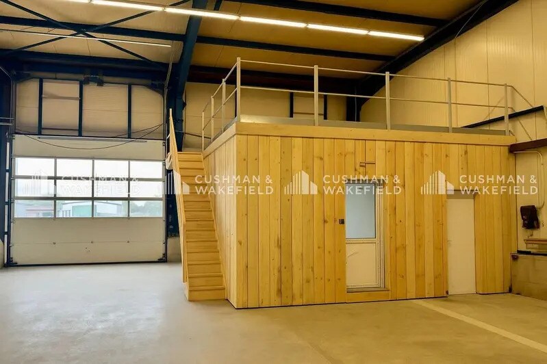 Local d’activités dans Benfeld à louer - Photo de l’immeuble – Image 2 sur 10
