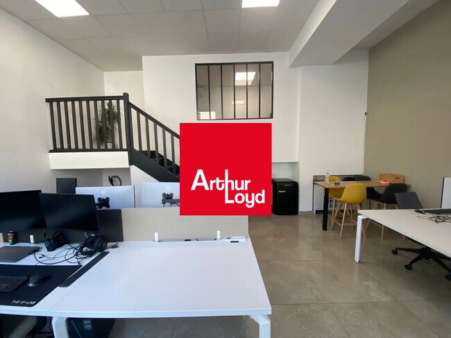 Plus de détails pour Bureau à vendre