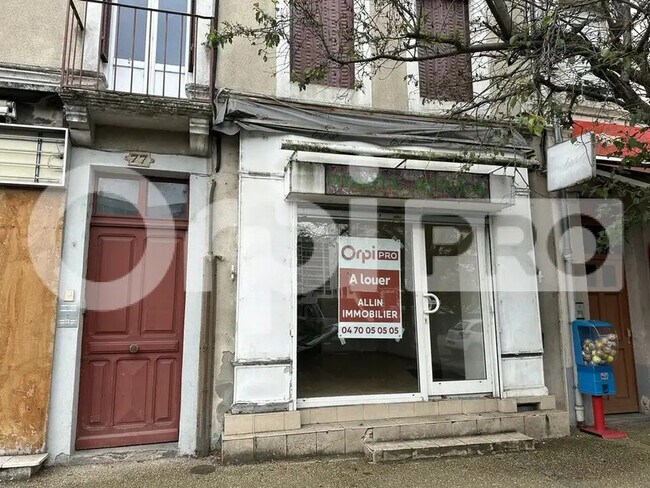 Plus de détails pour Local commercial à louer