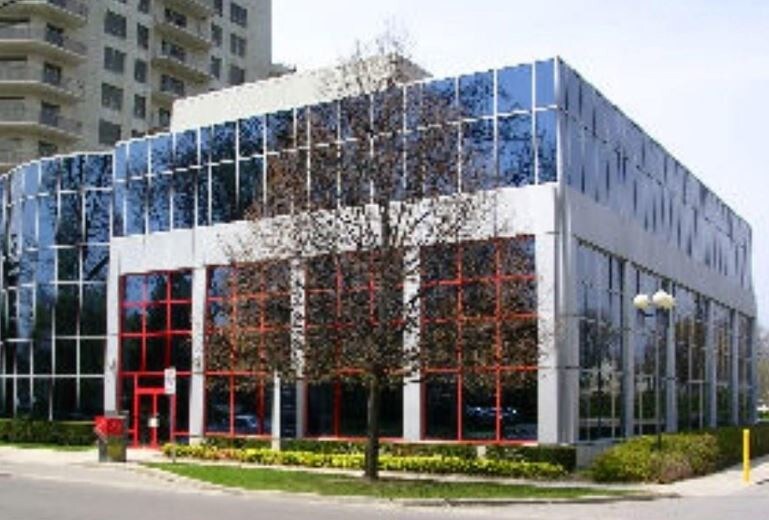 252 Pall Mall St, London, ON à louer Photo de l’immeuble– Image 1 sur 2
