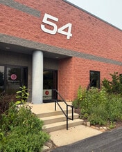 54 S Commerce Way, Bethlehem, PA à louer Photo de l’immeuble– Image 1 sur 10
