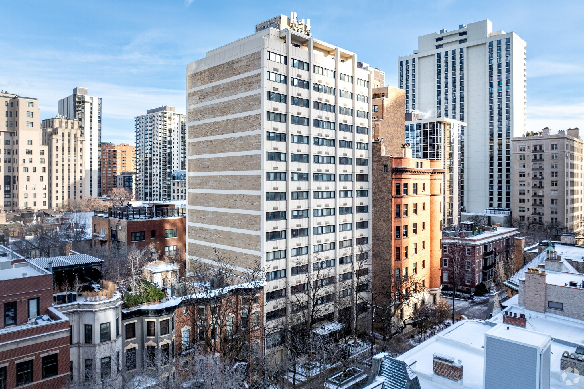 30 E Division St, Chicago, IL à louer Photo principale– Image 1 sur 8