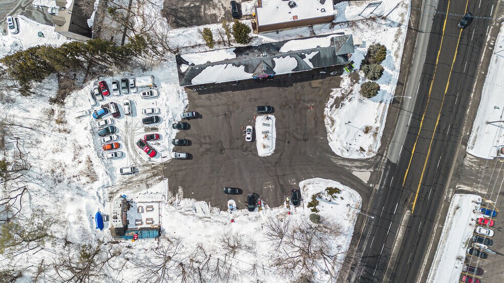 2562 Bank St, Ottawa, ON à vendre - Photo de l’immeuble – Image 3 sur 33