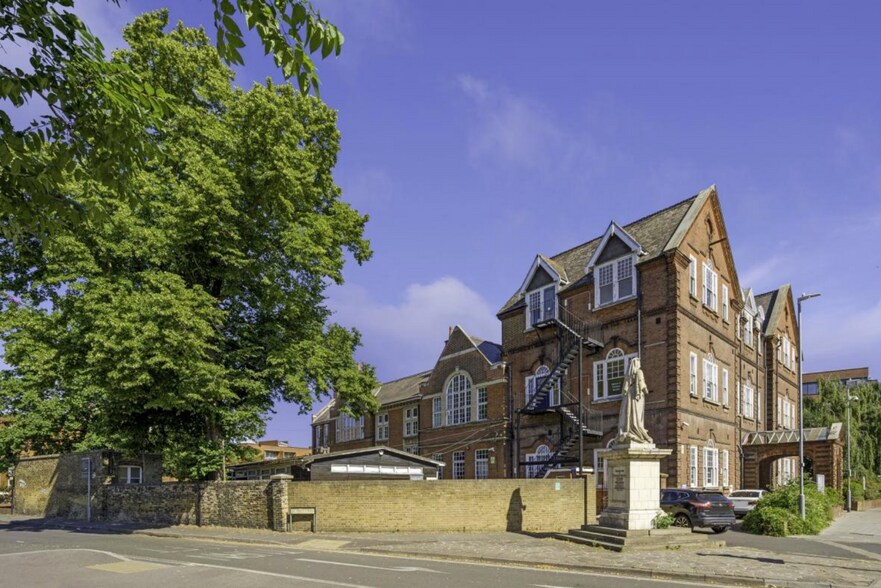 Darnley Rd, Gravesend à vendre - Photo de l’immeuble – Image 3 sur 34