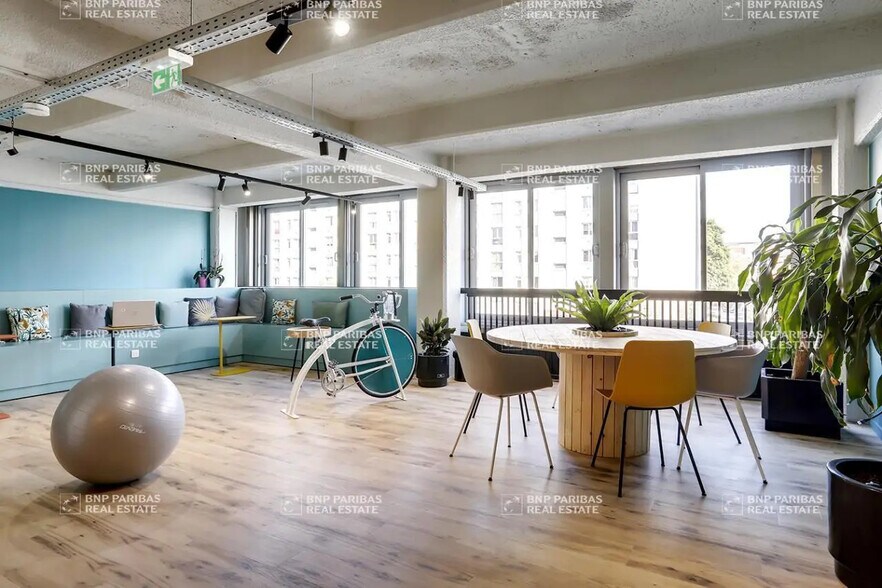Bureau dans Lille à louer - Photo de l’immeuble – Image 3 sur 8