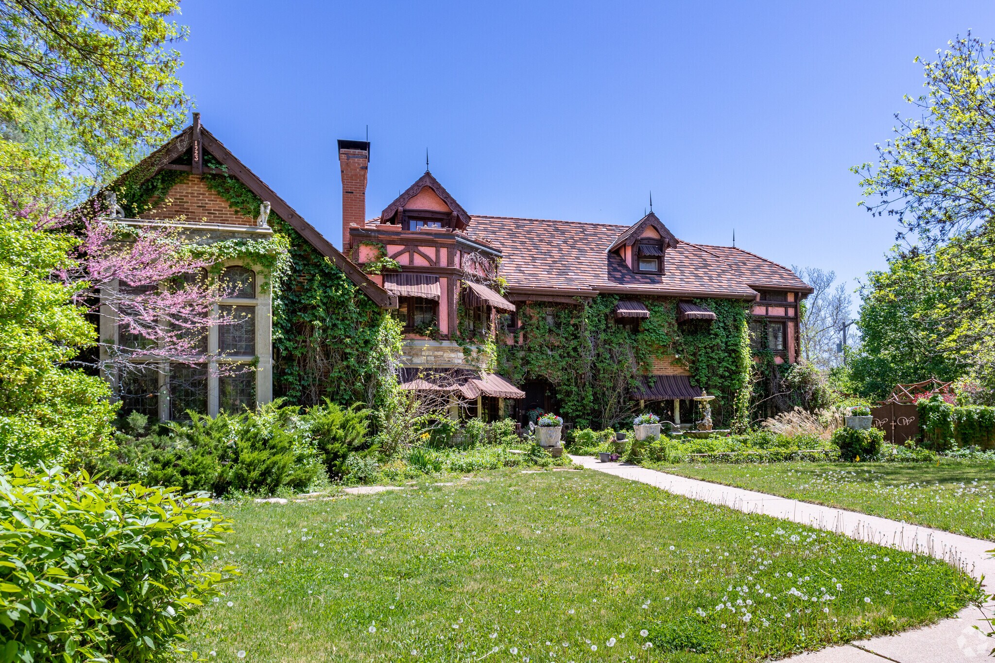 SW Fillmore portefeuille de 3 biens à vendre sur LoopNet.fr Photo principale– Image 1 sur 4