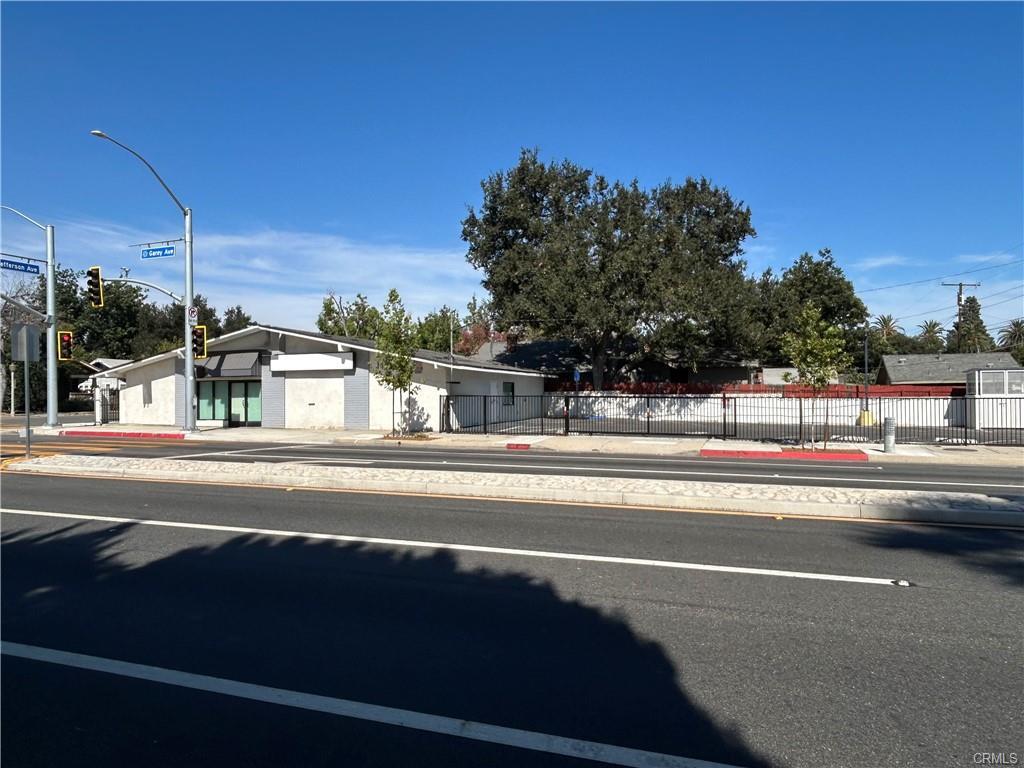 1192 Garey Ave, Pomona, CA à vendre Photo de l’immeuble– Image 1 sur 24