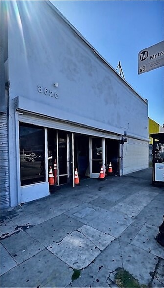 8620 S Broadway, Los Angeles, CA à vendre - Photo principale – Image 1 sur 7