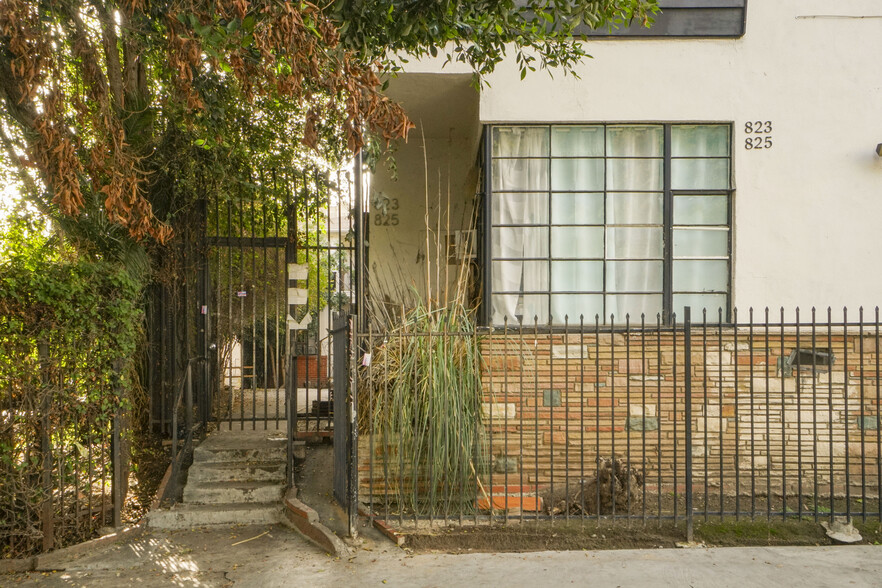 823 S Oxford Ave, Los Angeles, CA à vendre - Photo de l’immeuble – Image 3 sur 15