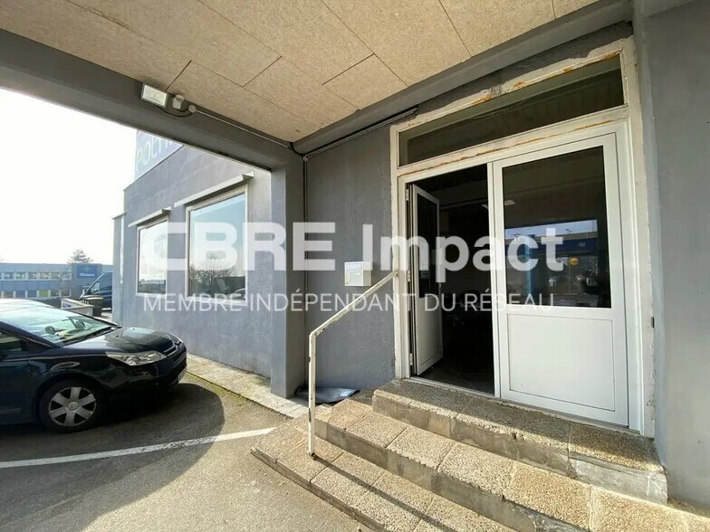 Local d’activités dans Talant à louer - Photo de l’immeuble – Image 1 sur 7