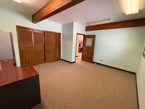 24461 Welches Rd, Welches, OR à louer Photo de l’immeuble– Image 1 sur 6