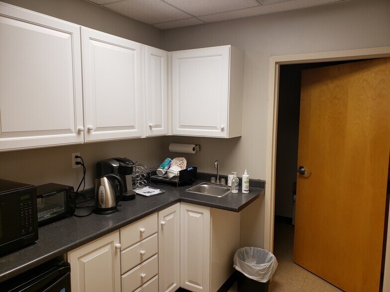1311 Cox St, Baltimore, MD à vendre - Photo de l’immeuble – Image 2 sur 18
