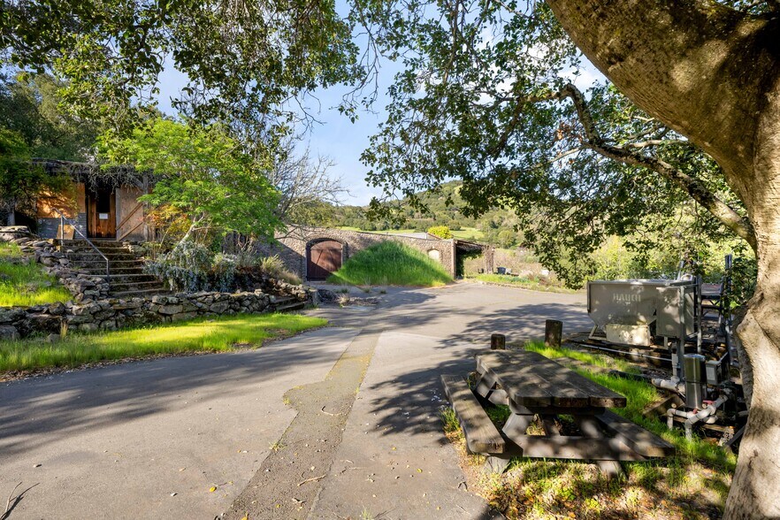 18701 Gehricke Rd, Sonoma, CA à vendre - Photo de l’immeuble – Image 3 sur 6