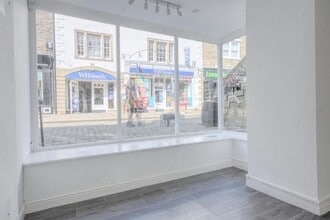 74 High St, Skipton à louer Photo de l’immeuble– Image 1 sur 8