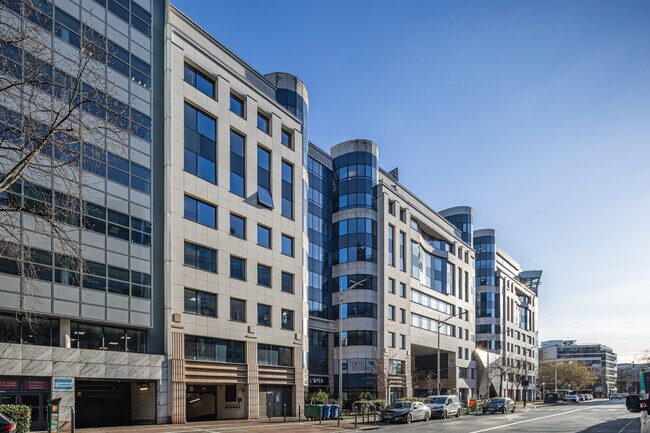 Plus de détails pour 19-27 Rue Camille Desmoulins, Issy-les-Moulineaux - Bureau à louer