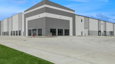 501 SW 37th St, Grimes, IA à louer - Vidéo sur l’annonce professionnelle 