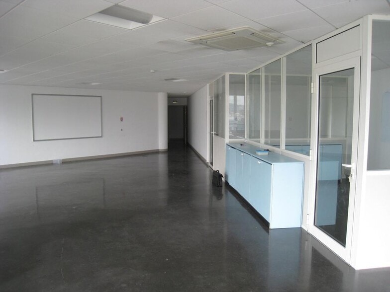 Bureau dans Aubagne à louer - Photo intérieure – Image 1 sur 5