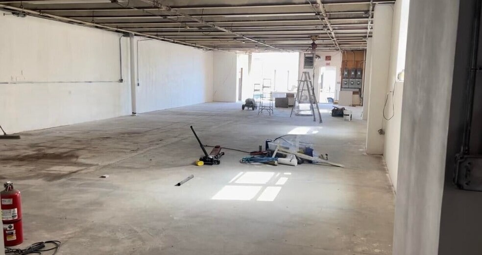 112 Industrial Loop, Staten Island, NY à louer - Photo intérieure – Image 3 sur 6