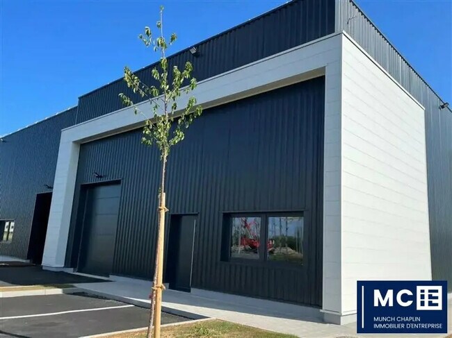 Plus de détails pour Bureau, Local d'activités à louer