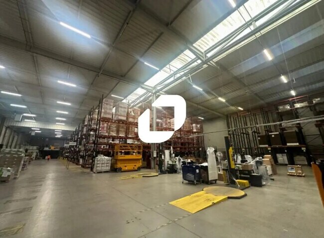 Plus de détails pour Bureau, Local d'activités à louer