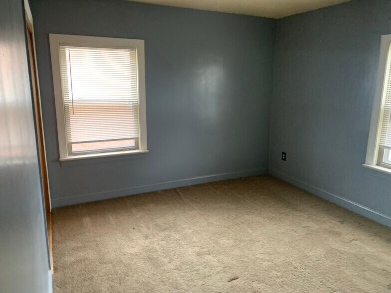 2521 Noble Rd, Cleveland Heights, OH à vendre - Photo de l’immeuble – Image 3 sur 88