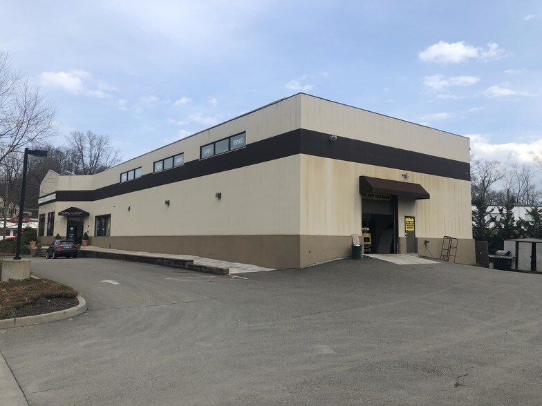 267 Saw Mill River Rd, Elmsford, NY à vendre - Photo de l’immeuble – Image 3 sur 30