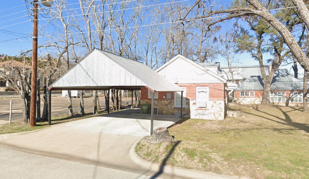 301 NE Barnard St, Glen Rose, TX à vendre - Photo de l’immeuble – Image 2 sur 47