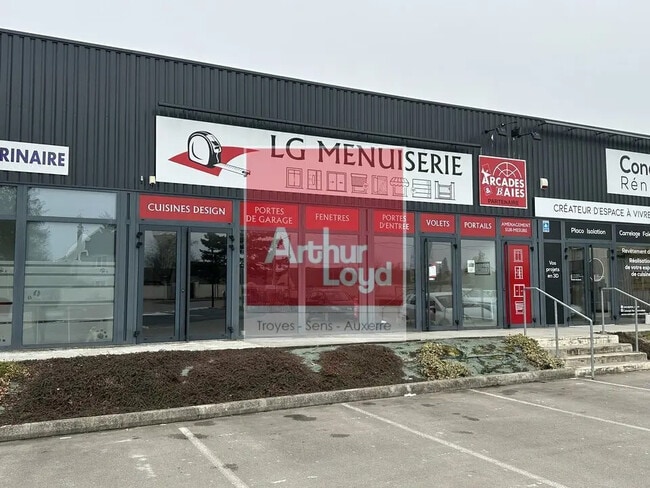 Plus de détails pour Local commercial à louer