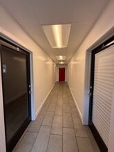 1226 11th St, Modesto, CA à louer Photo intérieure– Image 2 sur 21