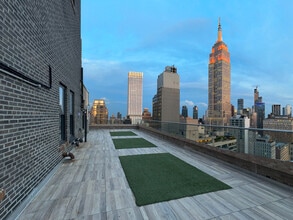 1001 6th Ave, New York, NY à louer Photo intérieure– Image 1 sur 12