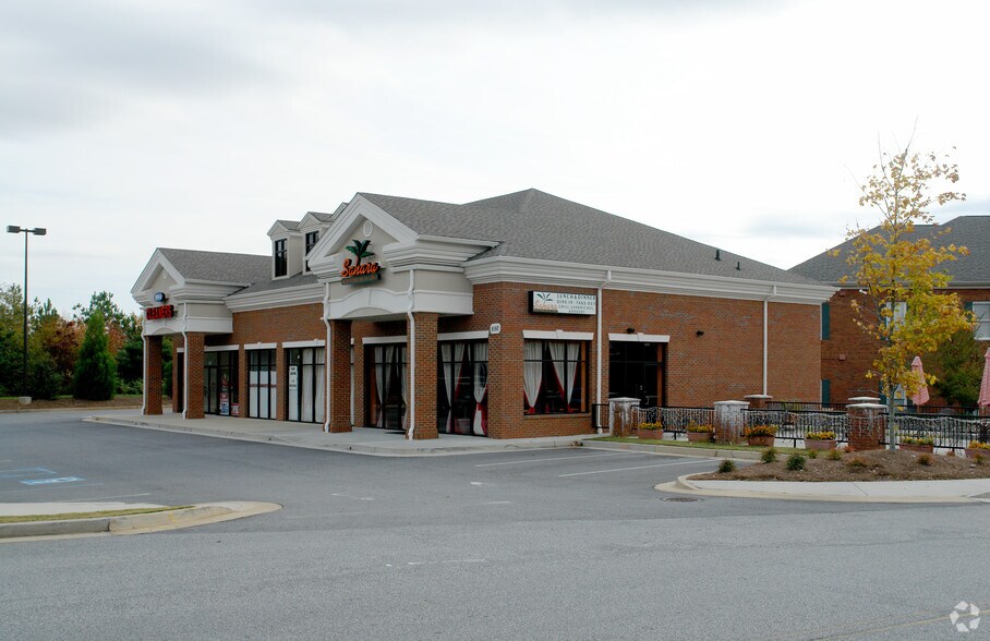 540 W Crossville Rd, Roswell, GA à louer - Photo de l’immeuble – Image 3 sur 4