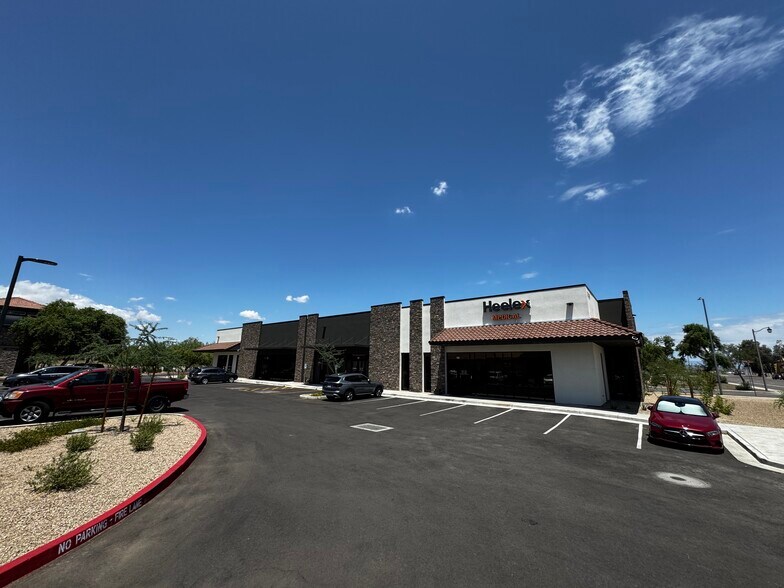 12329 W Bola Dr, Surprise, AZ à vendre - Photo de l’immeuble – Image 3 sur 7