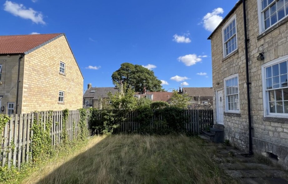 18 St. Joseph's St, Tadcaster à louer - Photo de l’immeuble – Image 3 sur 3