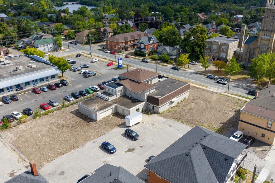 539 George St N, Peterborough, ON à vendre - Photo de l’immeuble – Image 3 sur 6