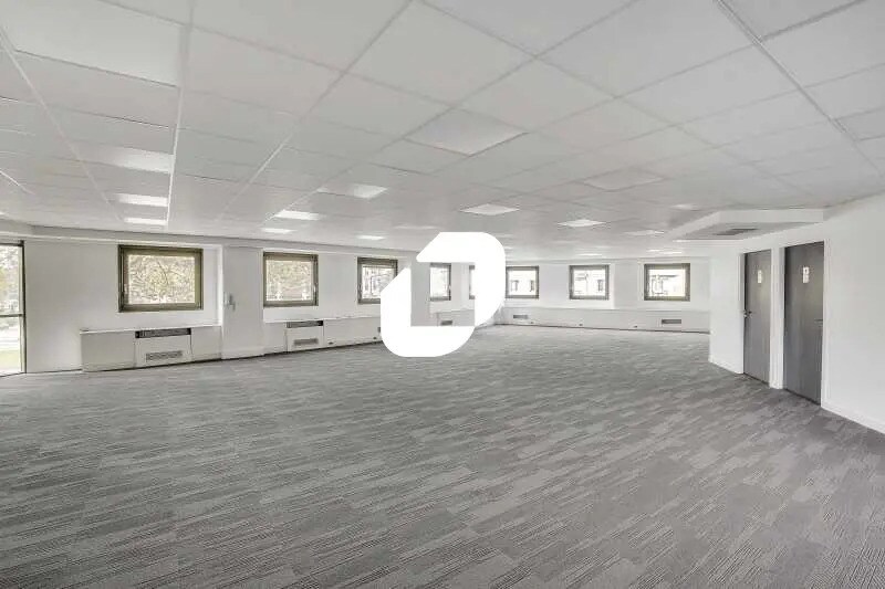 Bureau dans La Garenne-Colombes à louer - Photo de l’immeuble – Image 2 sur 24