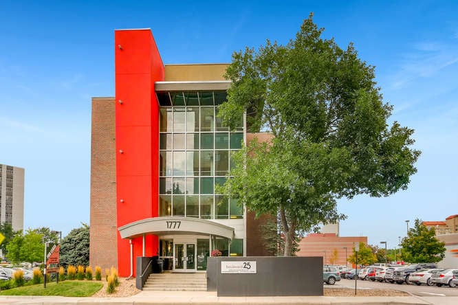 1777 S Bellaire St, Denver, CO à louer - Photo principale – Image 1 sur 4