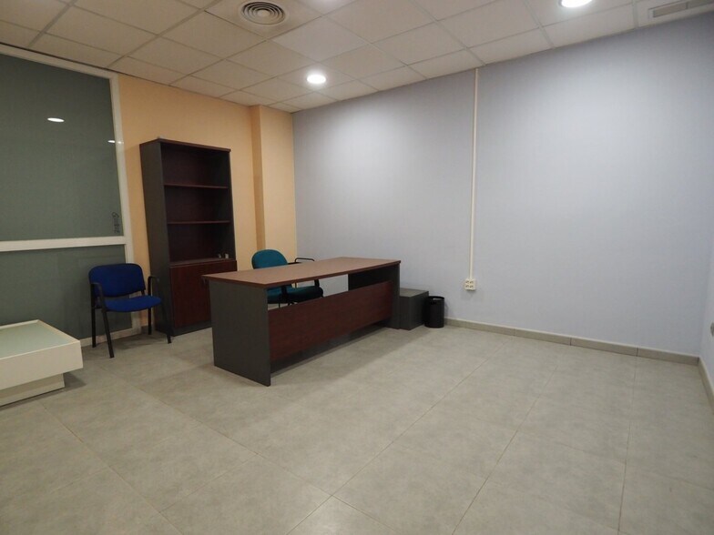 Local commercial dans València, Valencia à louer - Photo de l’immeuble – Image 2 sur 4