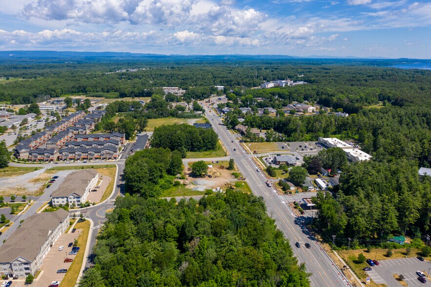 2409 Route 9, Malta, NY à louer - Photo de l’immeuble – Image 3 sur 7